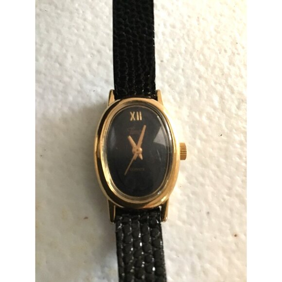 Vintage Timex Womens Black Leather Strap Gold Oval Face Watch - Picture 4 of 6